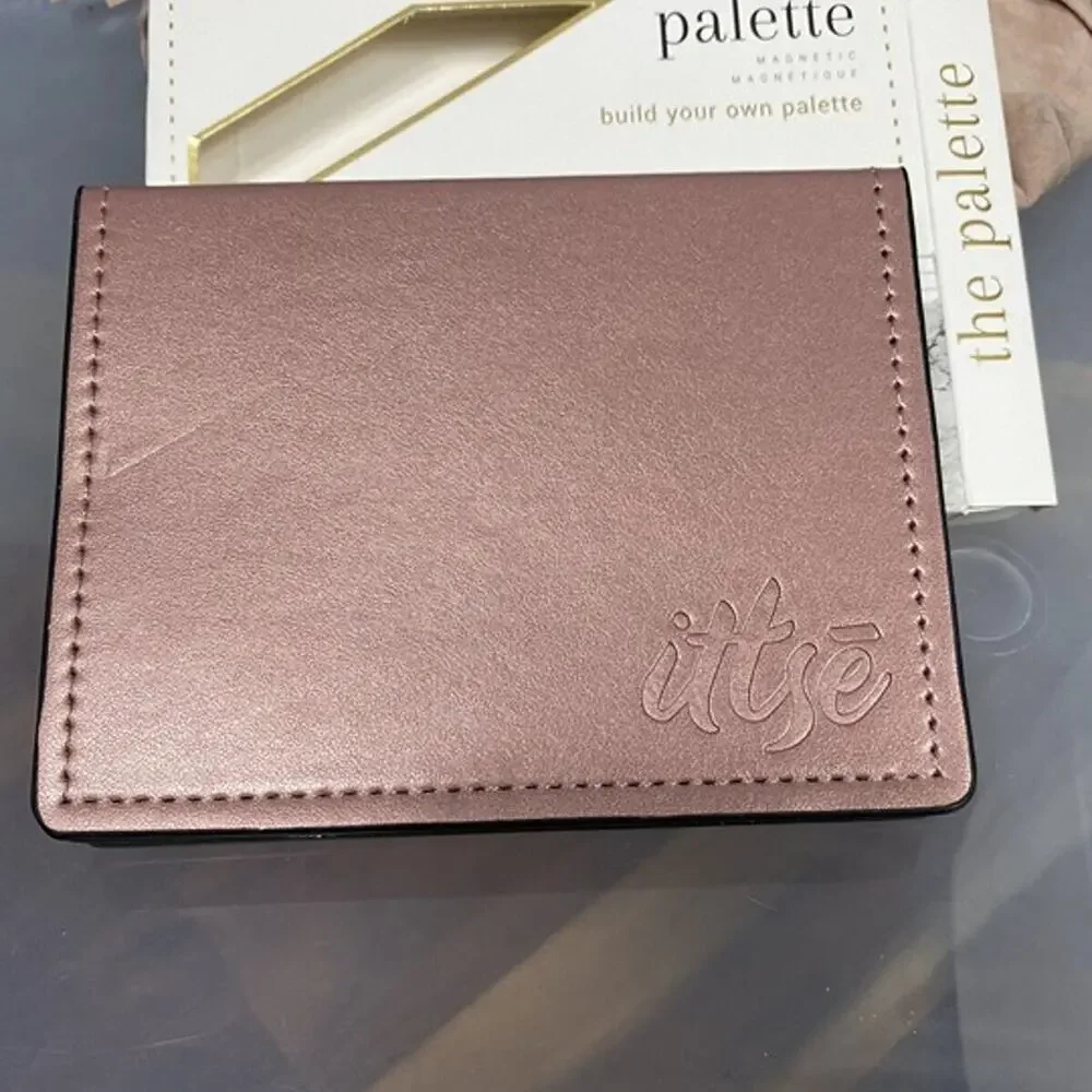 ITTSĒ The Fulton Magnetic Eyeshadow Quad Sure Shot, After Hours, Bare Canvas, Et